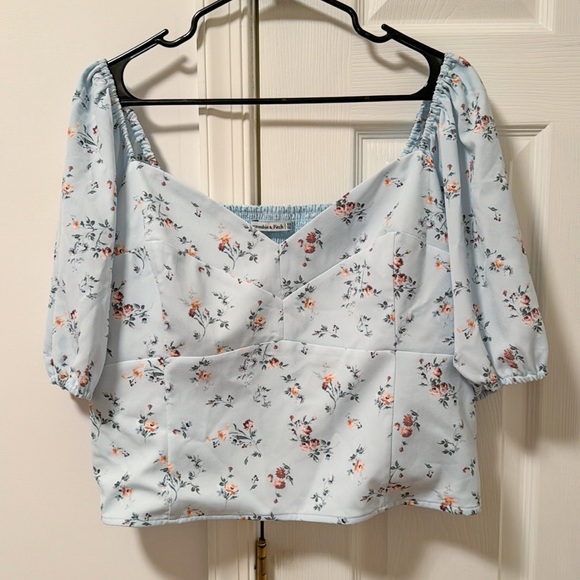 Abercrombie & Fitch Tops - Abercrombie and Fitch floral corset style ruched puff sleeve top
